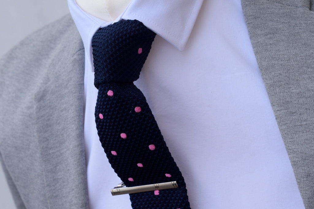 gc-knit-tie-black-pink